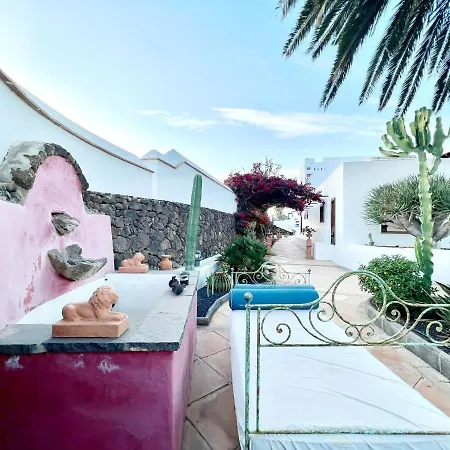 Doble Clasica Con Desayuno Incluido, Wifi Gratis, Bonita Piscina En Yaiza