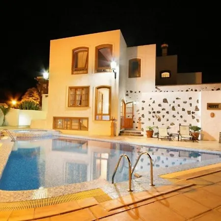Daire Doble Clasica Con Desayuno Incluido, Wifi Gratis, Bonita Piscina En Yaiza
